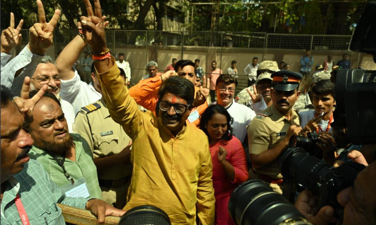 Mumbai LIVE: Shiv Sena UBT Arvind Sawant celebrates his win