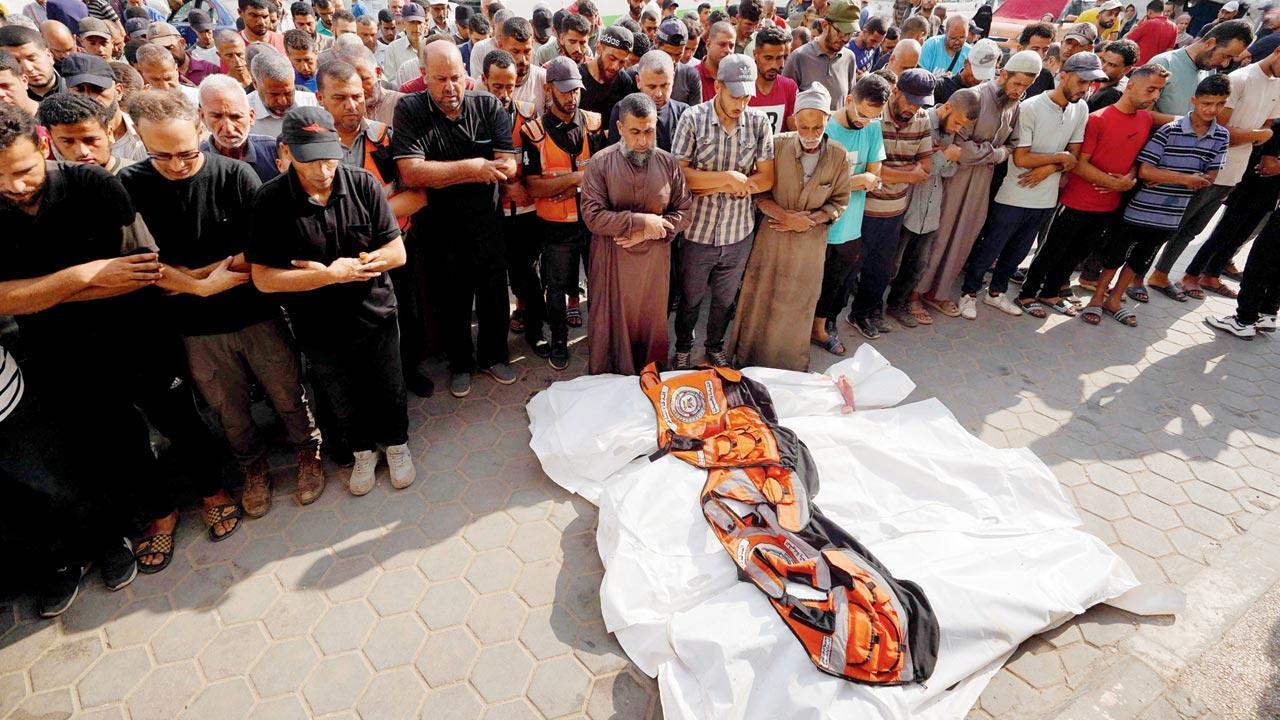 Israel lets 19 sick, wounded children to leave Gaza