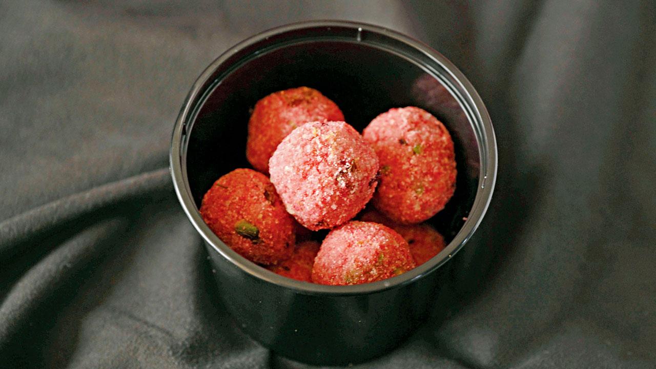 GULAB CHURMA