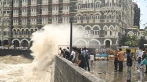 IN PHOTOS: Mumbai witnesses high tides