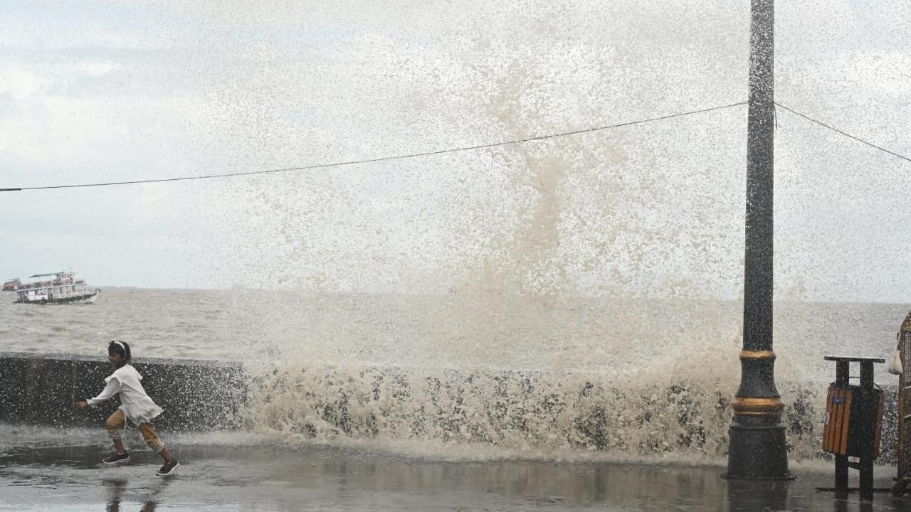 The weather department, in its latest Mumbai weather update, has predicted a 
