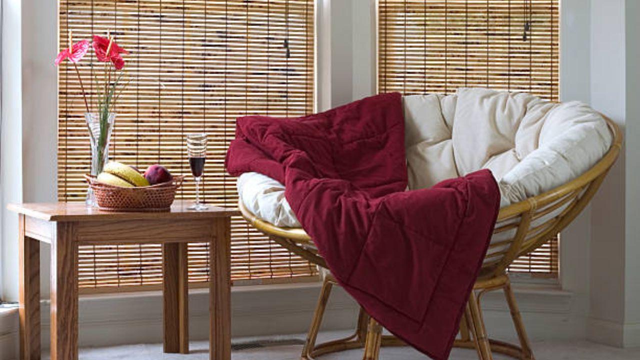 Light-coloured curtains and bamboo/woven blinds: Use light-coloured, heat-reflective curtains or blinds to block out sunlight and prevent heat from entering your home. Install bamboo or woven shades that allow some light to pass through while blocking direct sunlight, helping to keep rooms cooler.