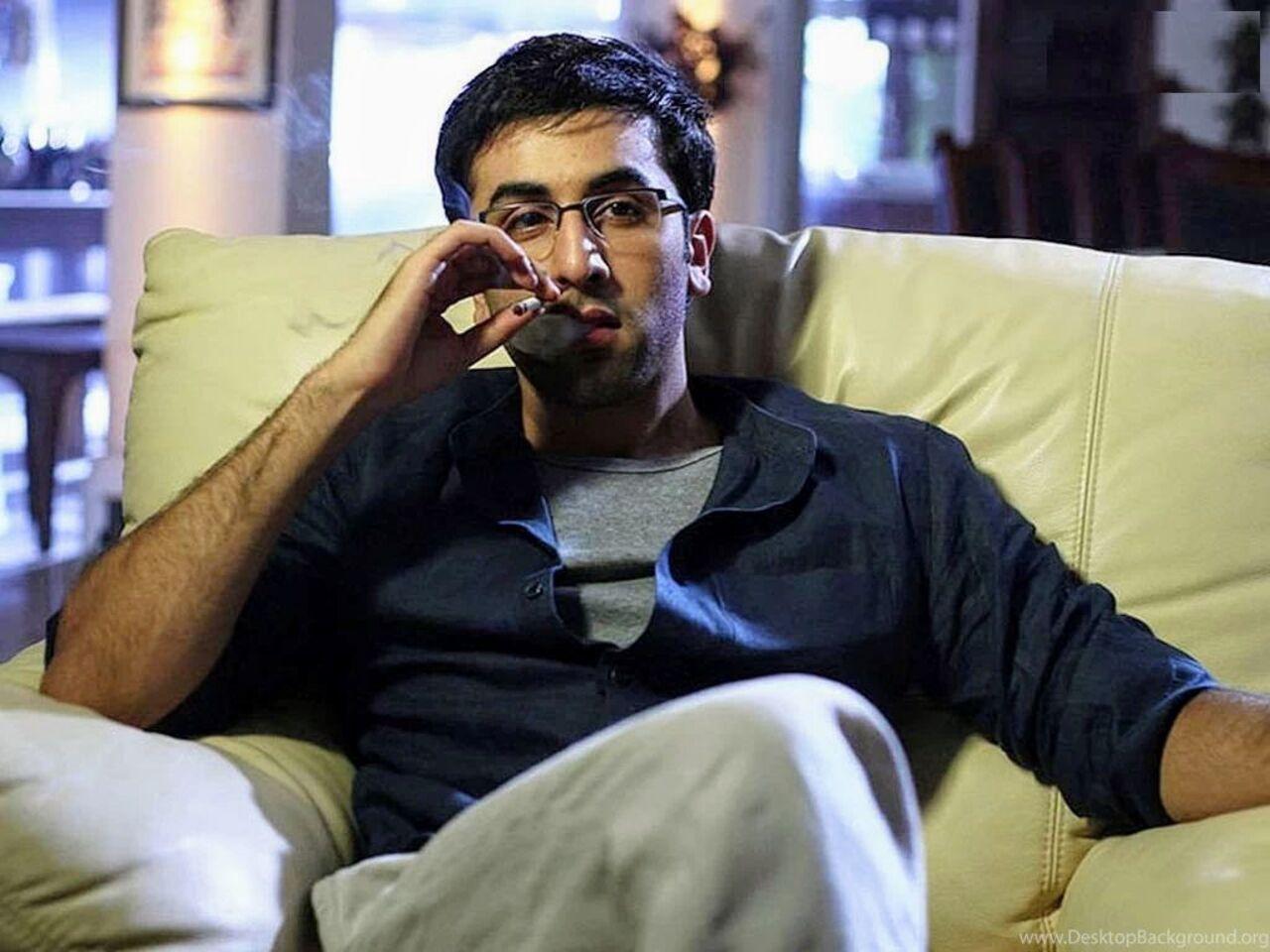 Raajneeti (2010): 
Samar, the son of a political family, has chosen to go to the USA to live with his girlfriend. However, the death of his father makes him put his plans on hold and enter the dirty world of politics