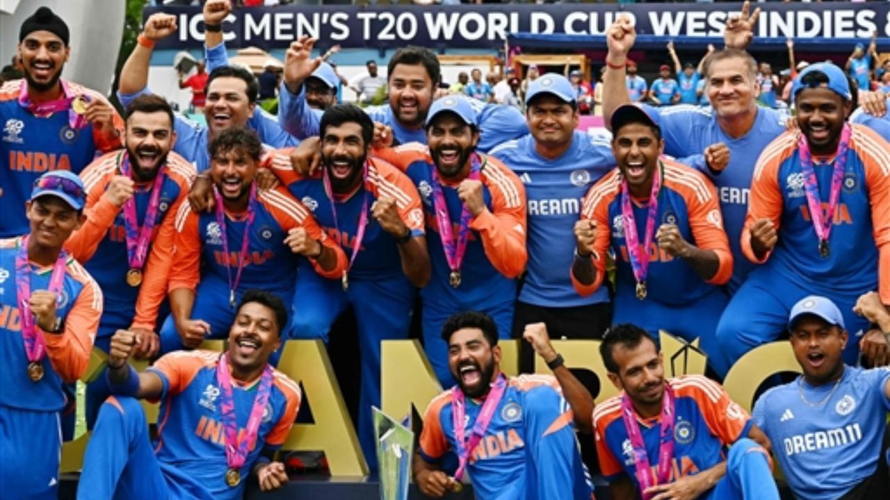 Team India posing with the T20 World Cup (Pic: AFP)