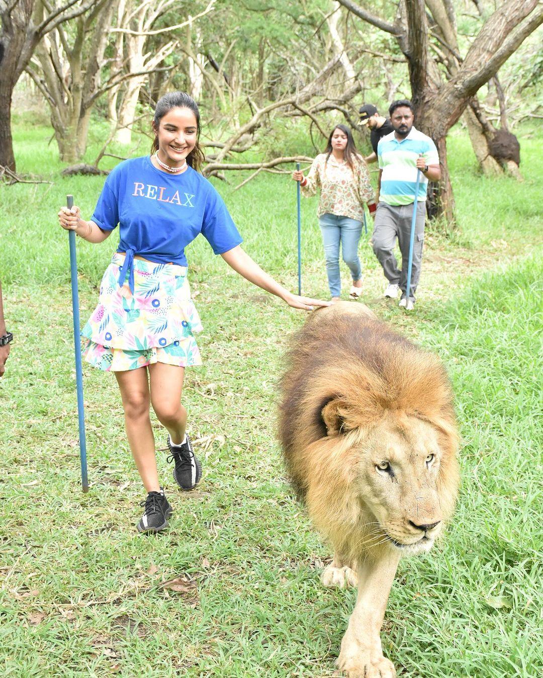 Jasmin also had the thrilling experience of coming into close contact with wild animals in Mauritius