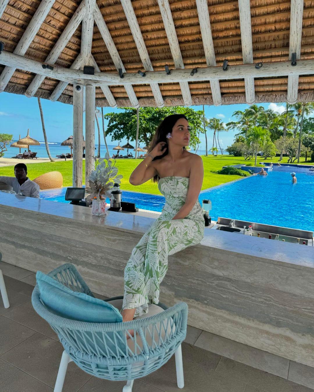 Photos like this, of Jasmin Bhasin, chilling by a pool, makes us crave a vacation to Mauritius too!