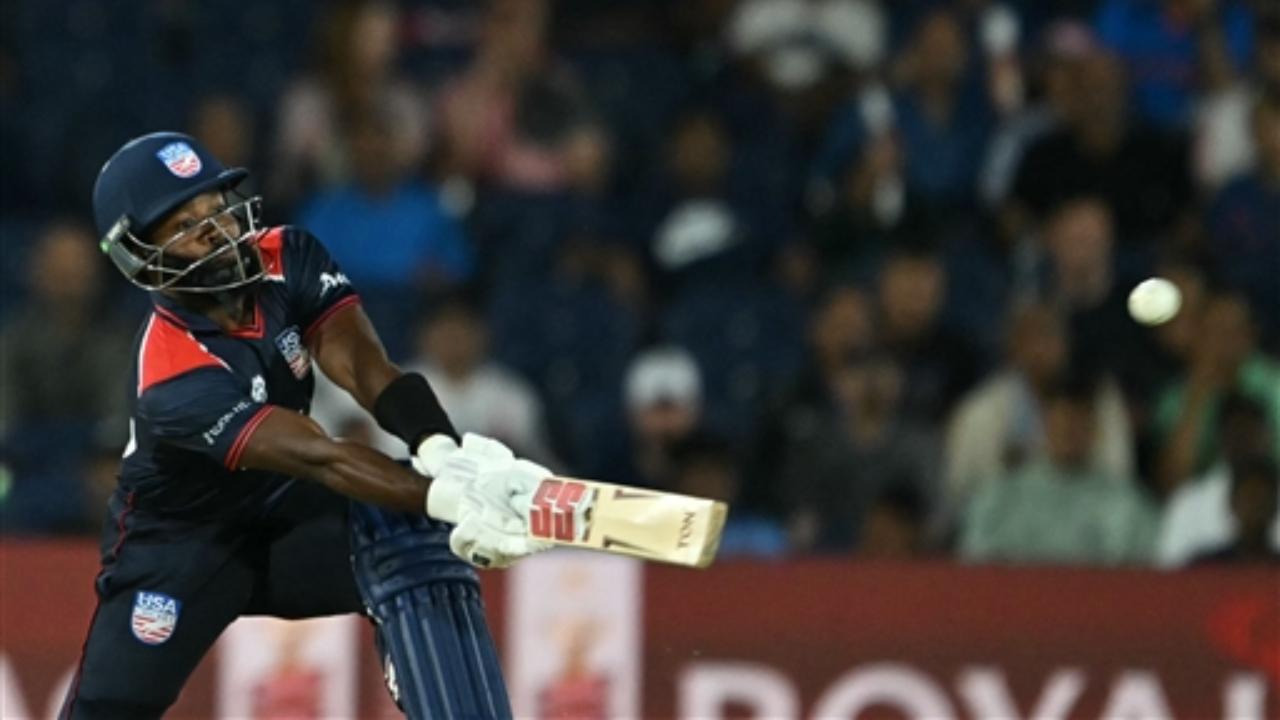 During the run chase of 195 runs, Aaron Jones played an unbeaten knock of 94 runs which came in just 40 balls. His knock was laced with 4 fours and 10 sixes. Showcasing his power, Jones equalled the record for the second most sixes in a T20 World Cup innings with West Indies's legend Chris Gayle