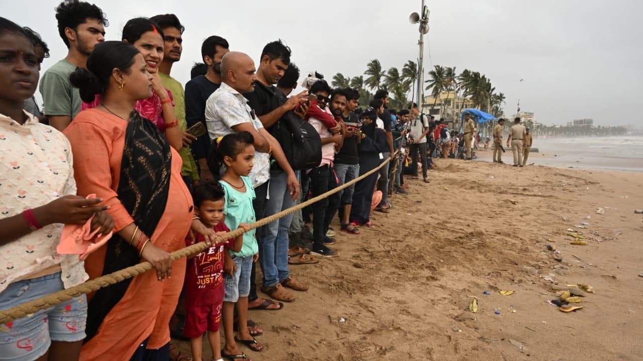 In the next 48 hours, a cloudy sky with intermittent spells of moderate to heavy rain is likely to continue in the city and suburbs, said the civic body