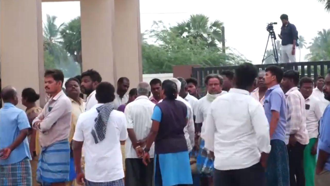 Tamil Nadu Police has deployed police in heavy force in Kallakurichi with personnel drawn from various units and districts.