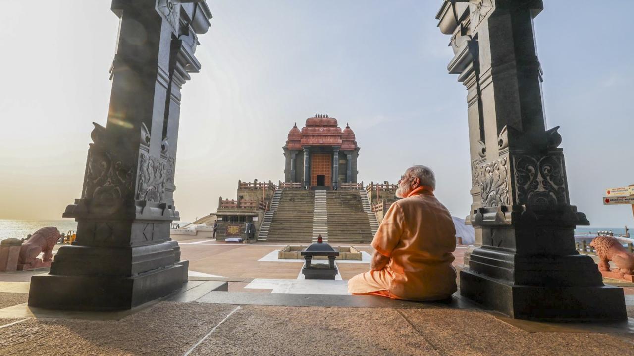 PM Modi ends his 45-hour meditation in Kanyakumari