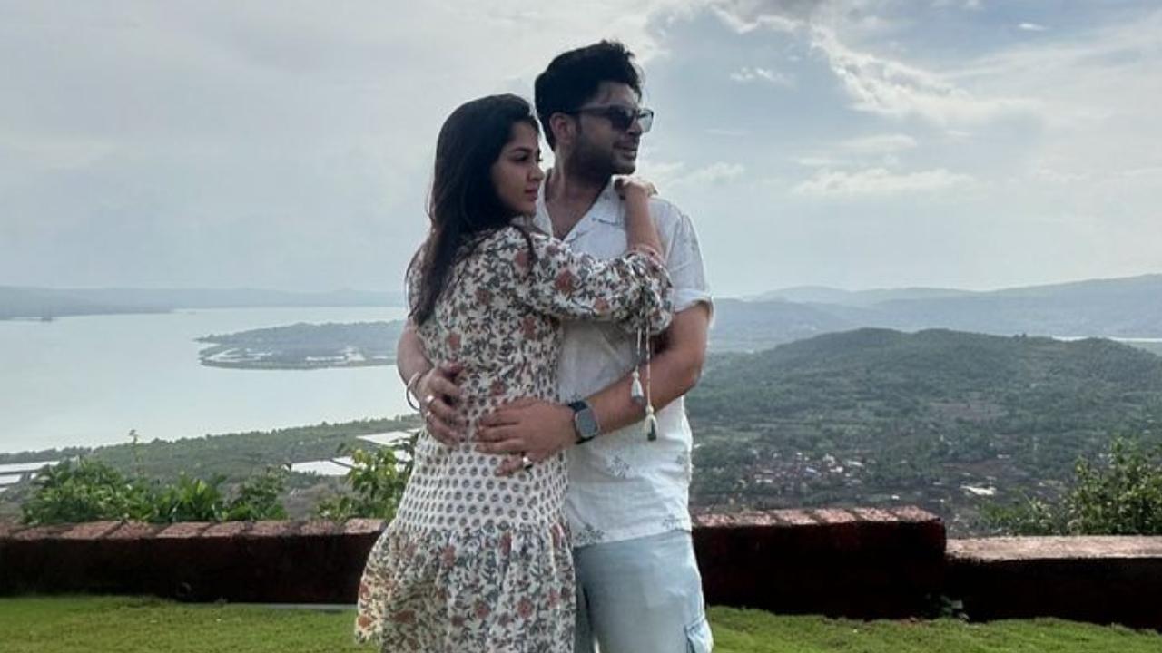 Karan Kundrra shares pictures and video from vacation with Tejasswi Prakash
