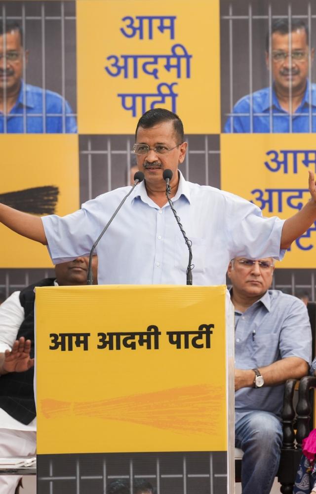 Before surrendering, Kejriwal paid homage at Mahatma Gandhi at the Raj Ghat, offered prayers at the Hanuman temple in Connaught Place and addressed AAP leaders