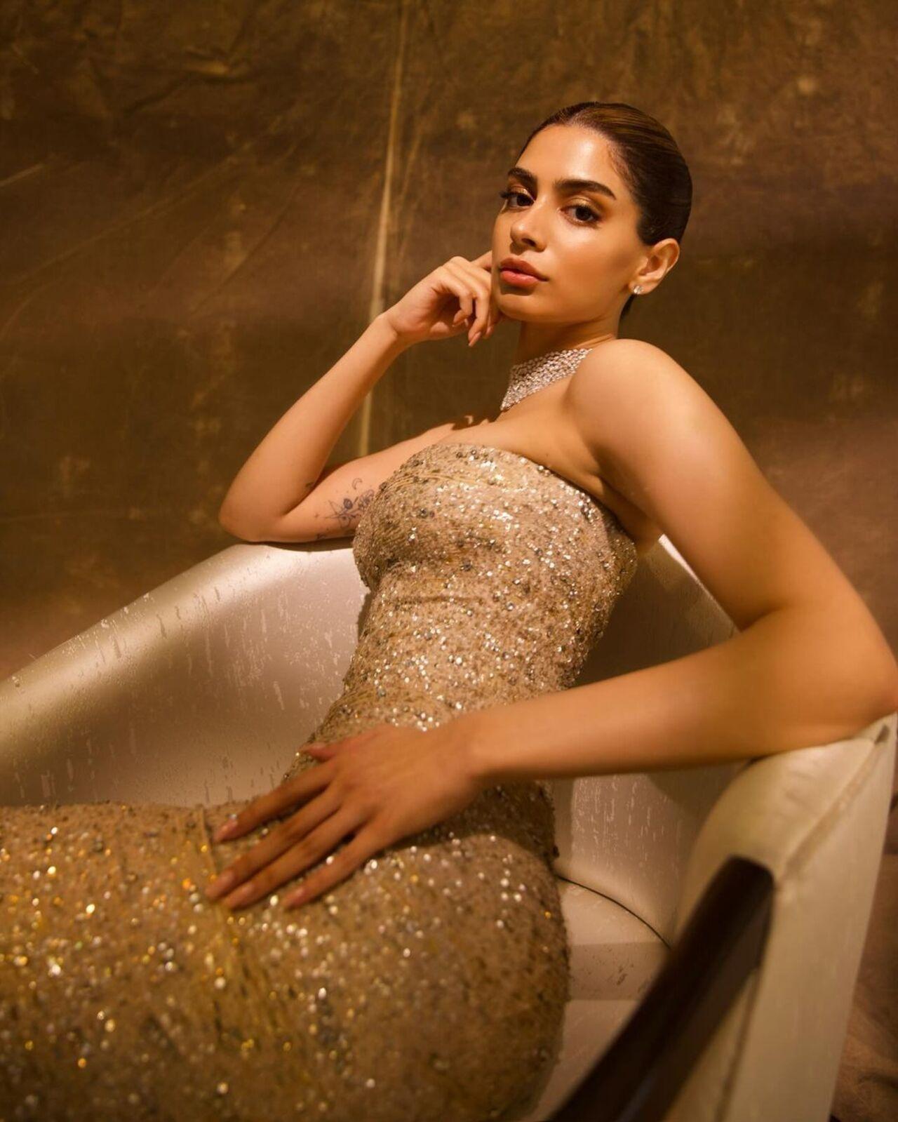 Khushi Kapoor graced the screening of her debut film 'The Archies' in a golden gown that was worn by her mother and late actor Sridevi back in 2013.