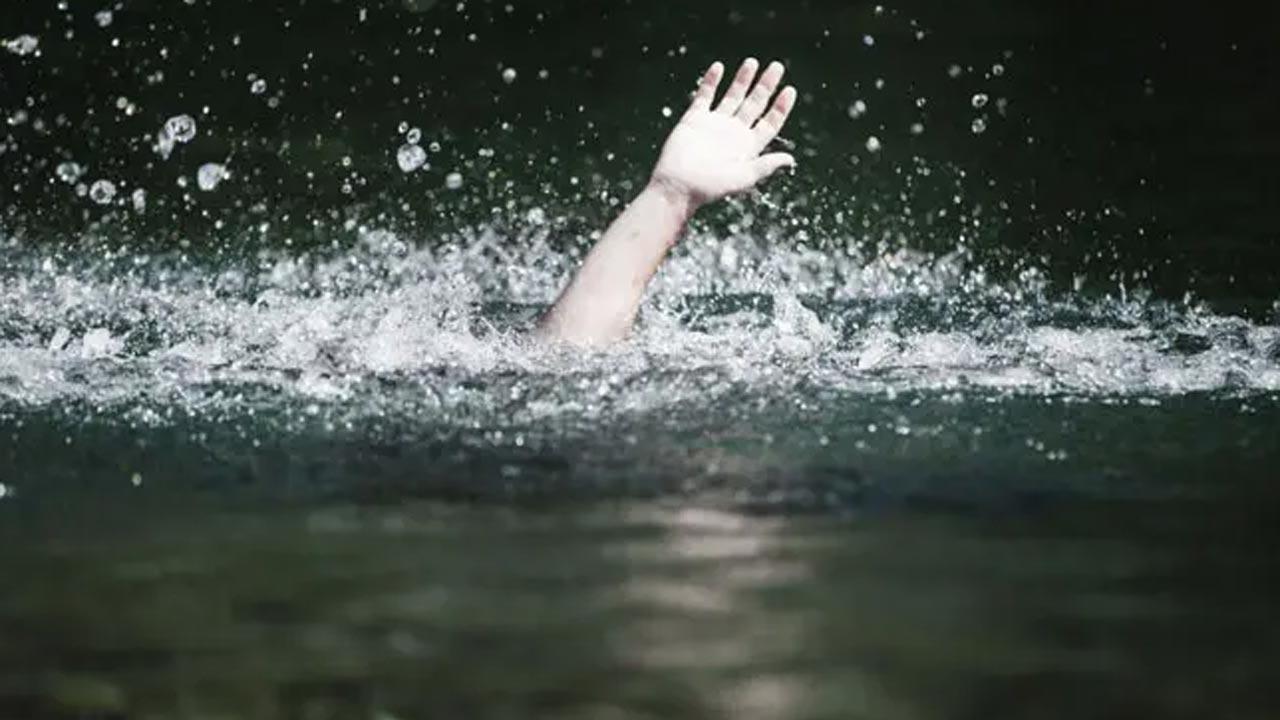 UP: Three teenagers drown while bathing in river Ganga in Ballia