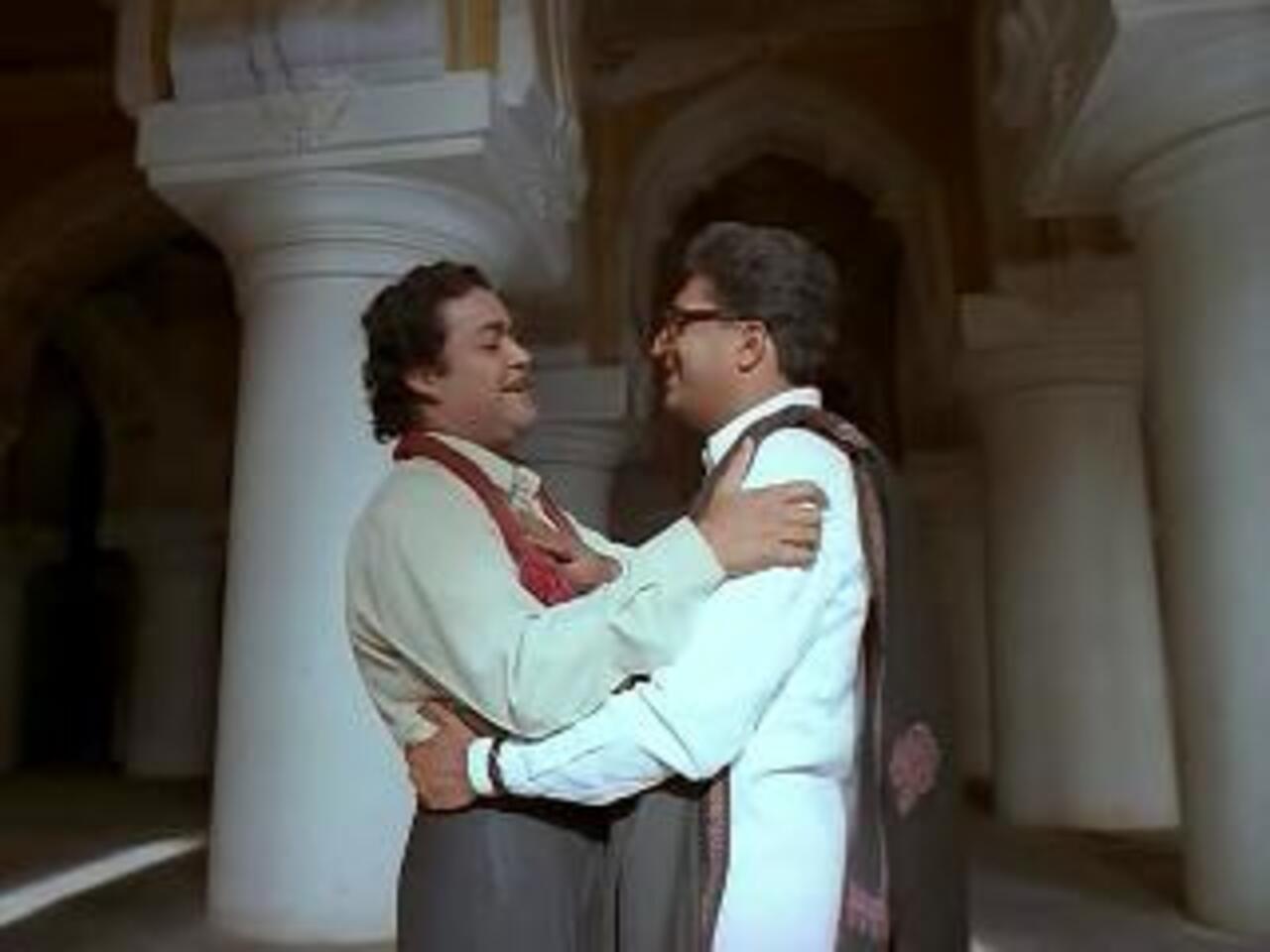 Iruvar (1997) : 
The film follows a dramatized account of the lives of two men, mirroring the real-life relationship between Tamil Nadu's former Chief Ministers, M.G. Ramachandran and M. Karunanidhi. With outstanding performances by Mohanlal and Prakash Raj, the film explores themes of friendship, rivalry, and political ambition. This also marked Aishwarya Rai's first film and the beginning of her on-screen collaboration with Mani Ratnam