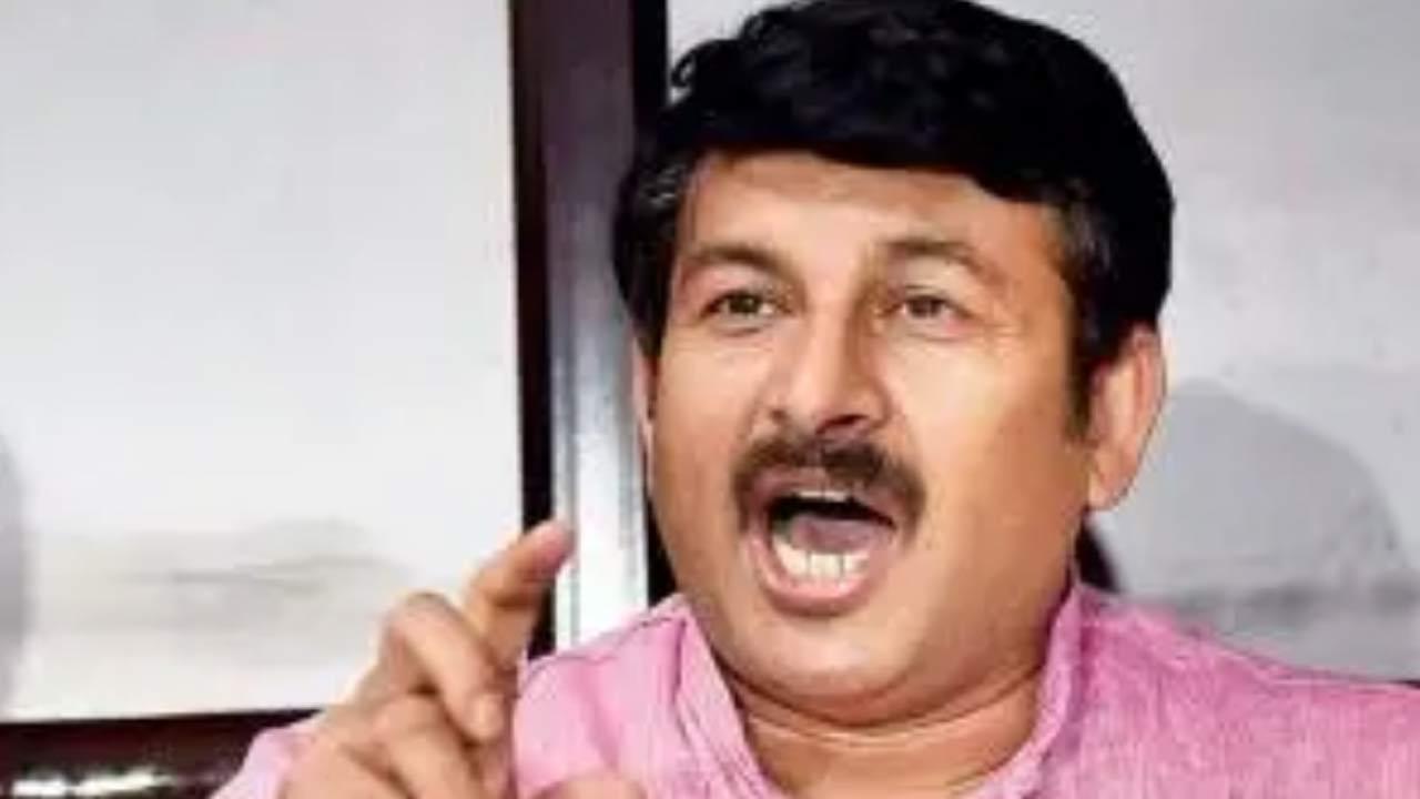 Manoj Tiwari accuses CM Kejriwal of 'surrendering' water to Delhi tanker mafia