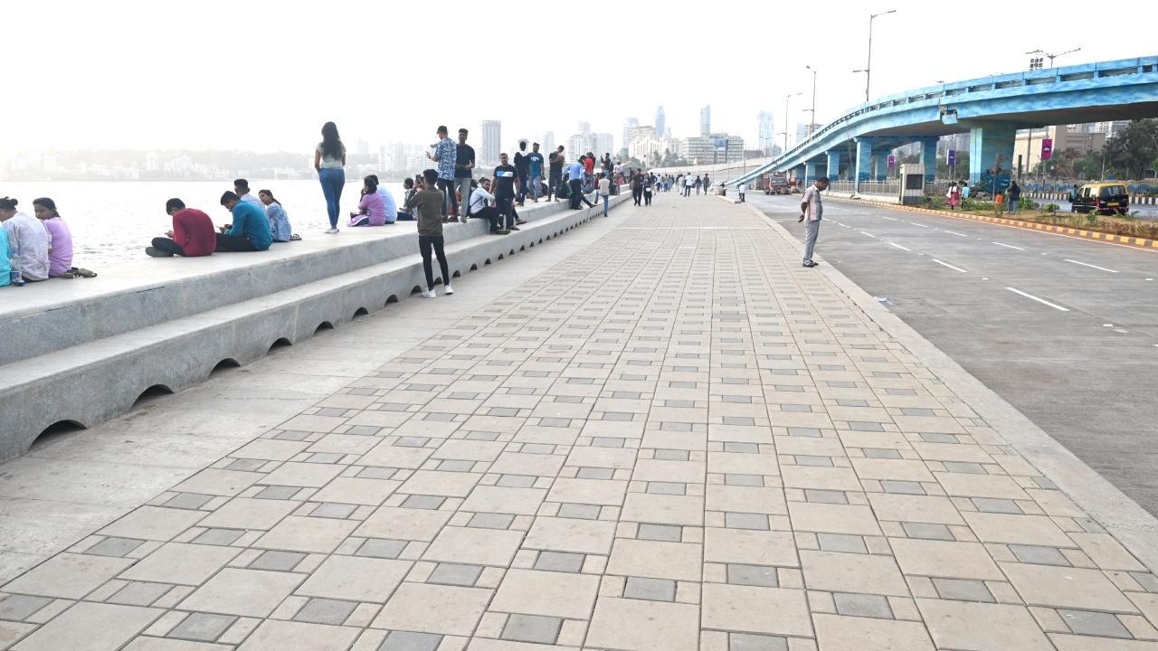 Queen's Necklace at Marine Drive ready for tourists in Mumbai: BMC