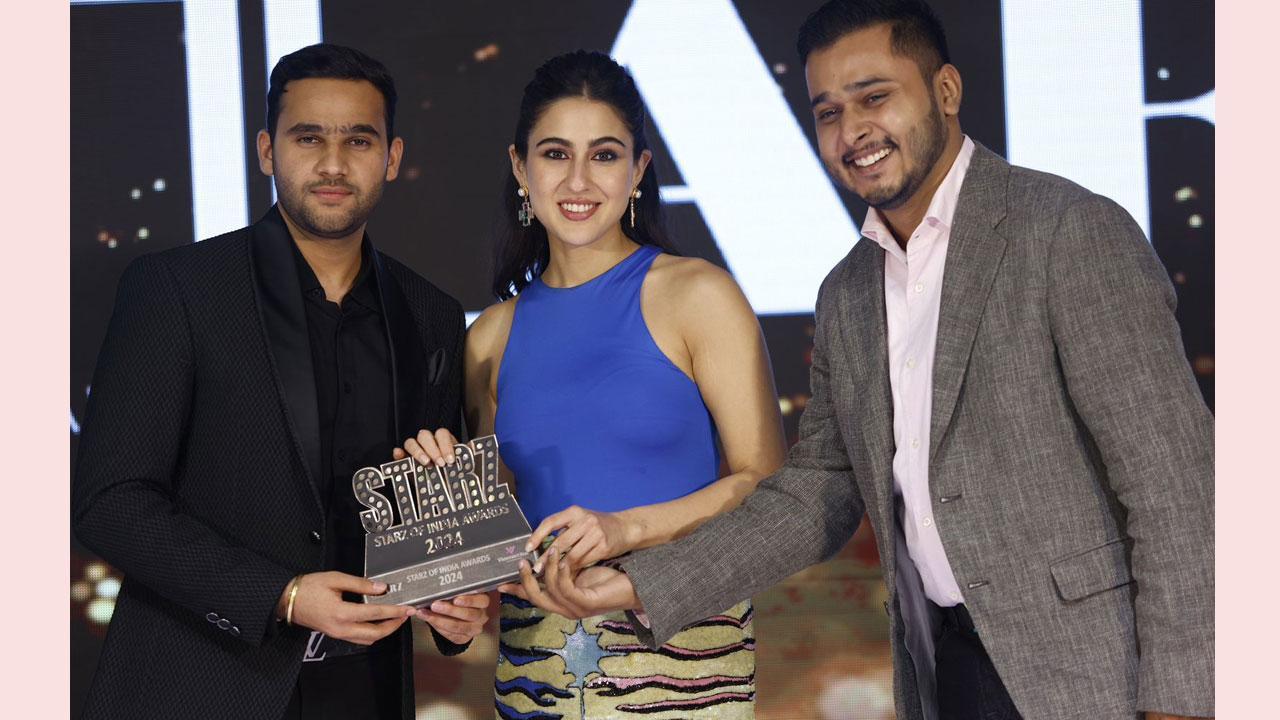 Just Corseca by Last Mile Enterprises Ltd Wins “Best Smart Gadget Brand” Presented by Sara Ali Khan