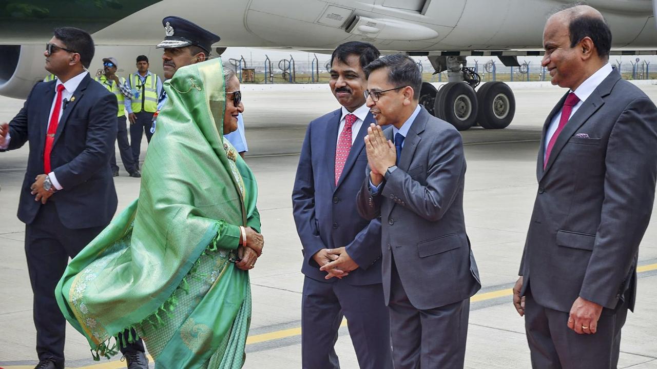 Besides Muizzu, the other leaders attending the ceremony are Bangladesh President Sheikh Hasina, Vice-President of Seychelles Ahmed Afif, Nepal Prime Minister Pushpa Kamal Dahal 'Prachanda', Sri Lanka President Ranil Wickremesinghe, Mauritius Prime Minister Pravind Kumar Jugnauth and Bhutanese Prime Minister Tshering Tobgay
