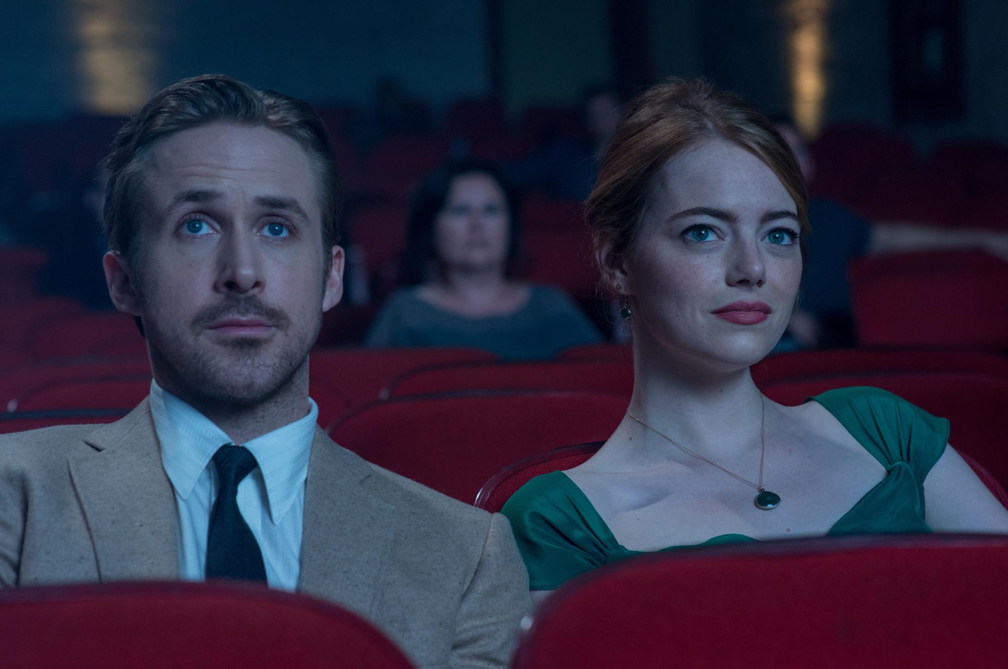 It stars Ryan Gosling and Emma Stone as characters—a struggling jazz pianist and an aspiring actress—who meet and fall in love while chasing their dreams in Los Angeles. 