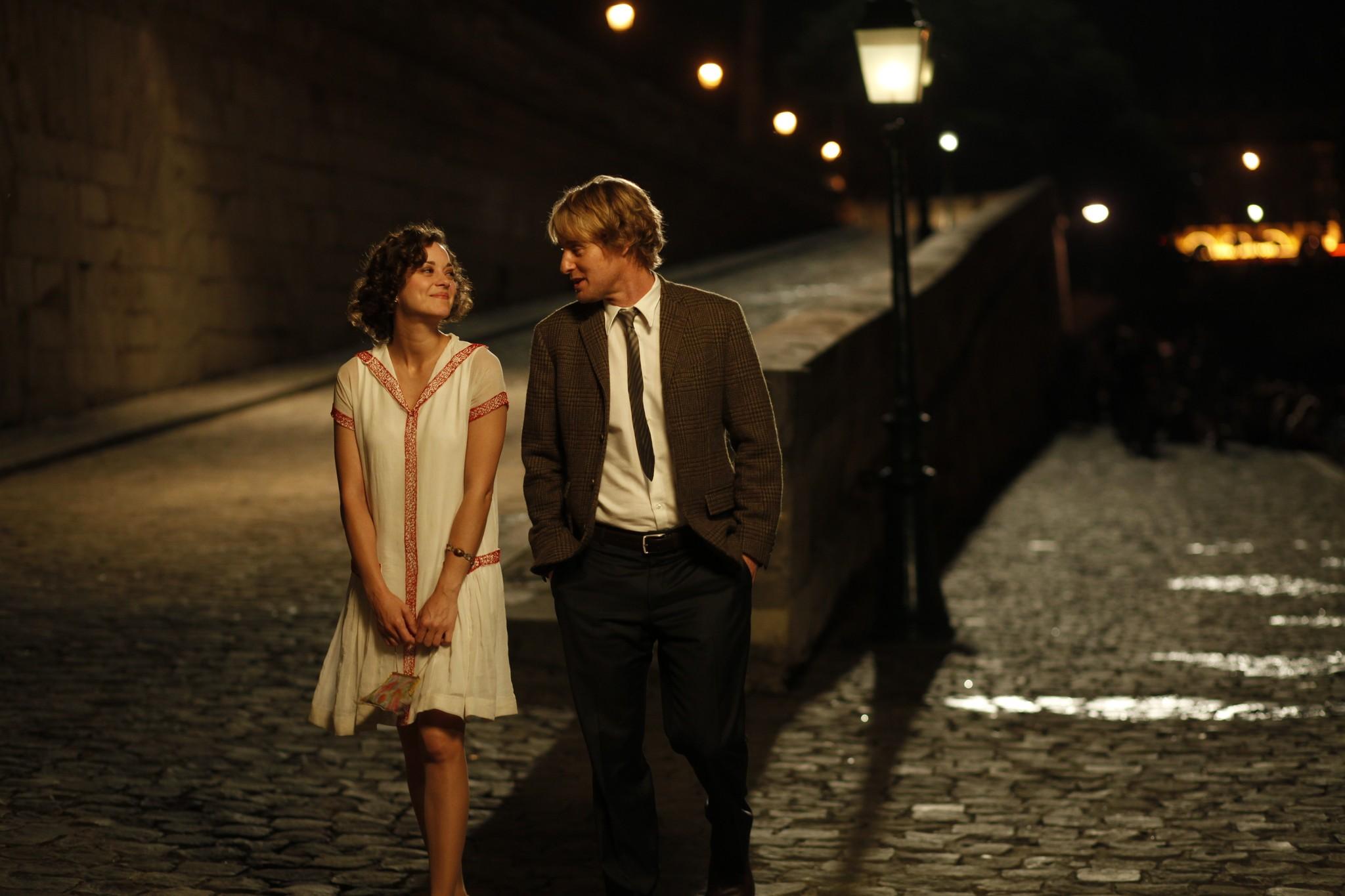 He falls in love with Picasso's mistress during his stay. Rain plays a significant role in the movie, symbolizing nostalgia. In the final scene, as it rains, Gabriella says, 