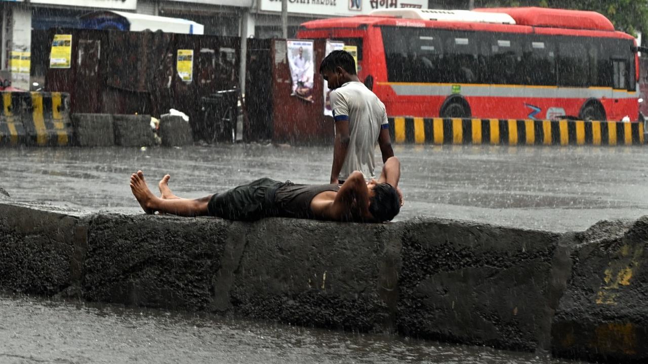 In a post on X, the weather department said that Mumbai recorded moderate to heavy rainfall at most places in the last 24 hours
