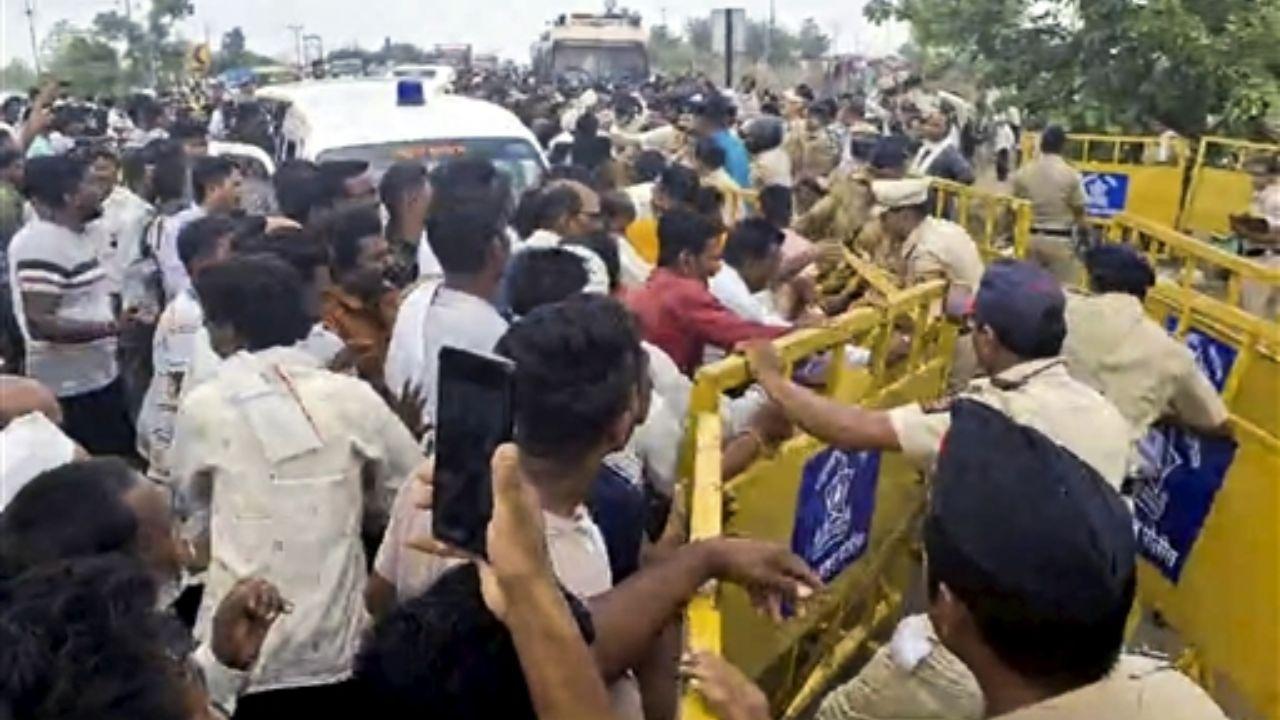 Pramod Chavare died of his burn injuries at a private medical facility here on Saturday night, Dande Hospital's director Dr Pinak Dande told PTI.