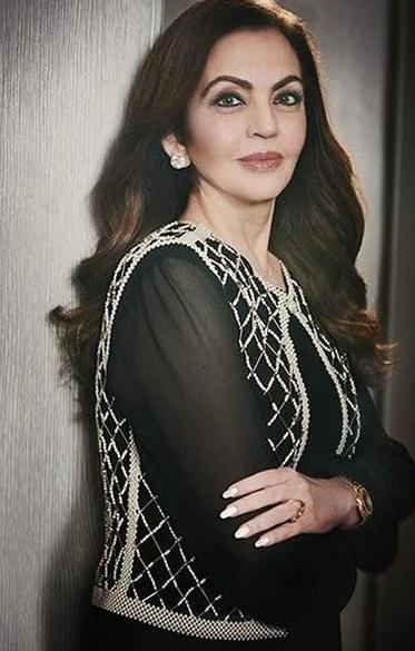 You can't go wrong with black, and Nita Ambani looked stunning in this classic Chanel number.