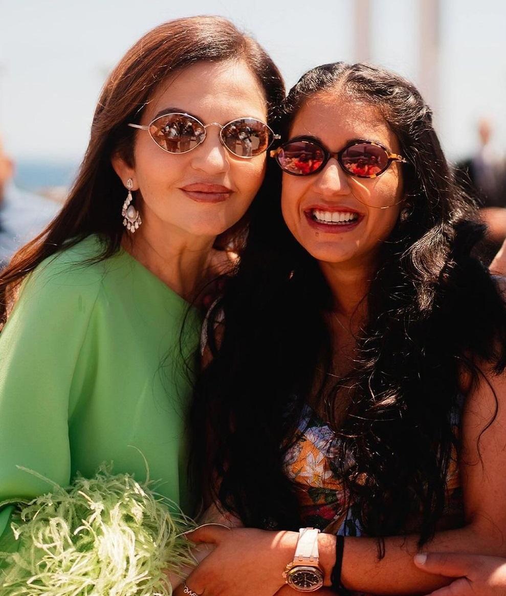 Nita Ambani and Radhika posed for an adorable snap for Veda's birthday bash on board. For the occasion, Nita wore a green Valentino dress!