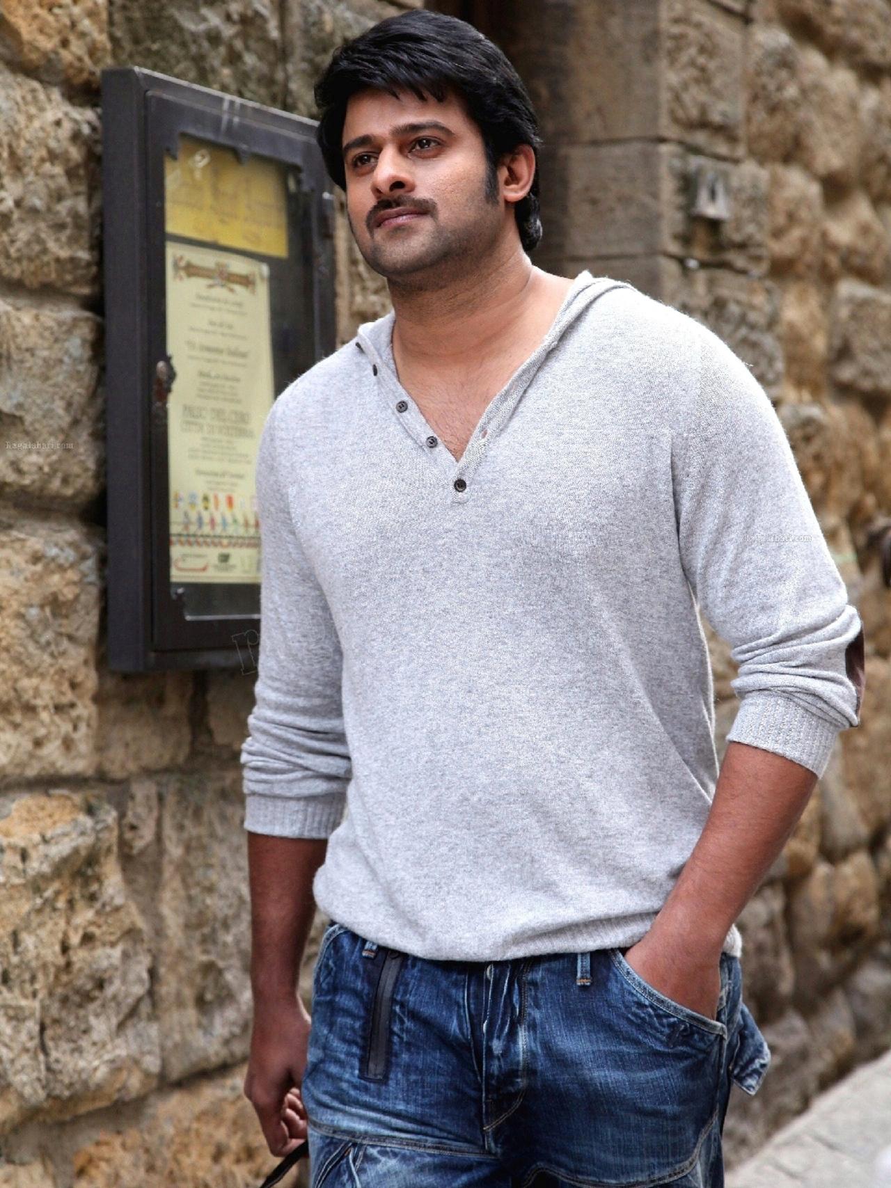 Mirchi (2013):
Directed by Kortala Siva, the film stars Prabhas, Anushka Shettty and Richa Langella. The film made on a budget of Rs 35 cr earned Rs 87 cr worldwide gross. It was declared a blockbuster at the box office