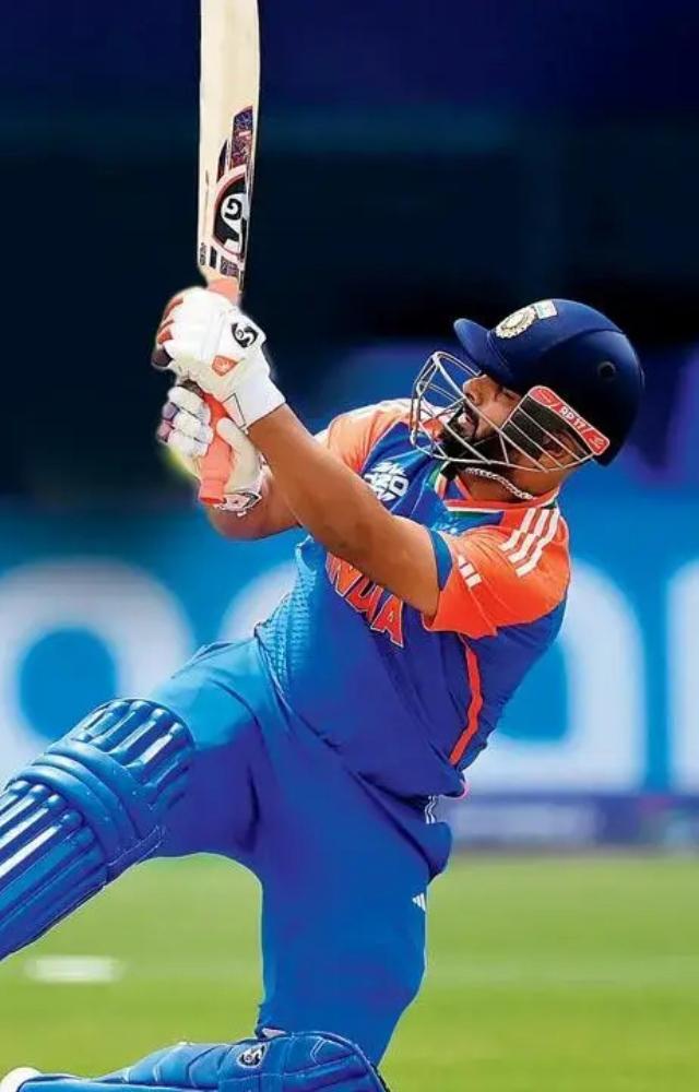 Rishabh Pant is the leading run-scorer as the left-hander has smashed 152 runs in just 5 outings. He has also displayed a dominant show donning Big Gloves