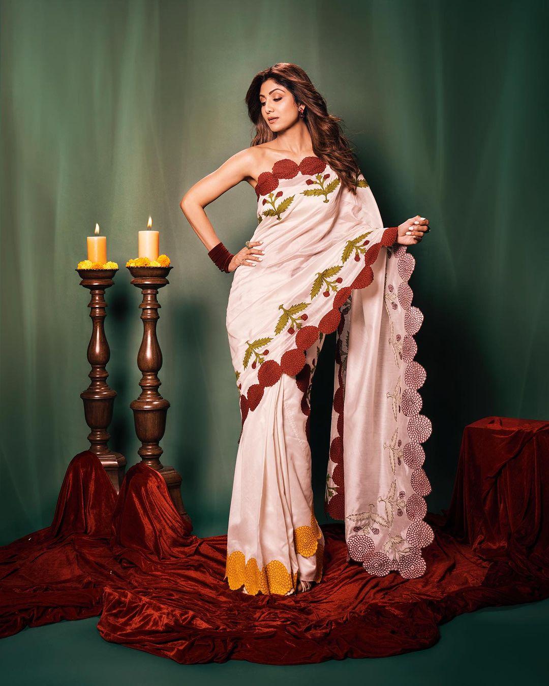 The standout feature was the strapless blouse, making the outfit a real conversation piece.