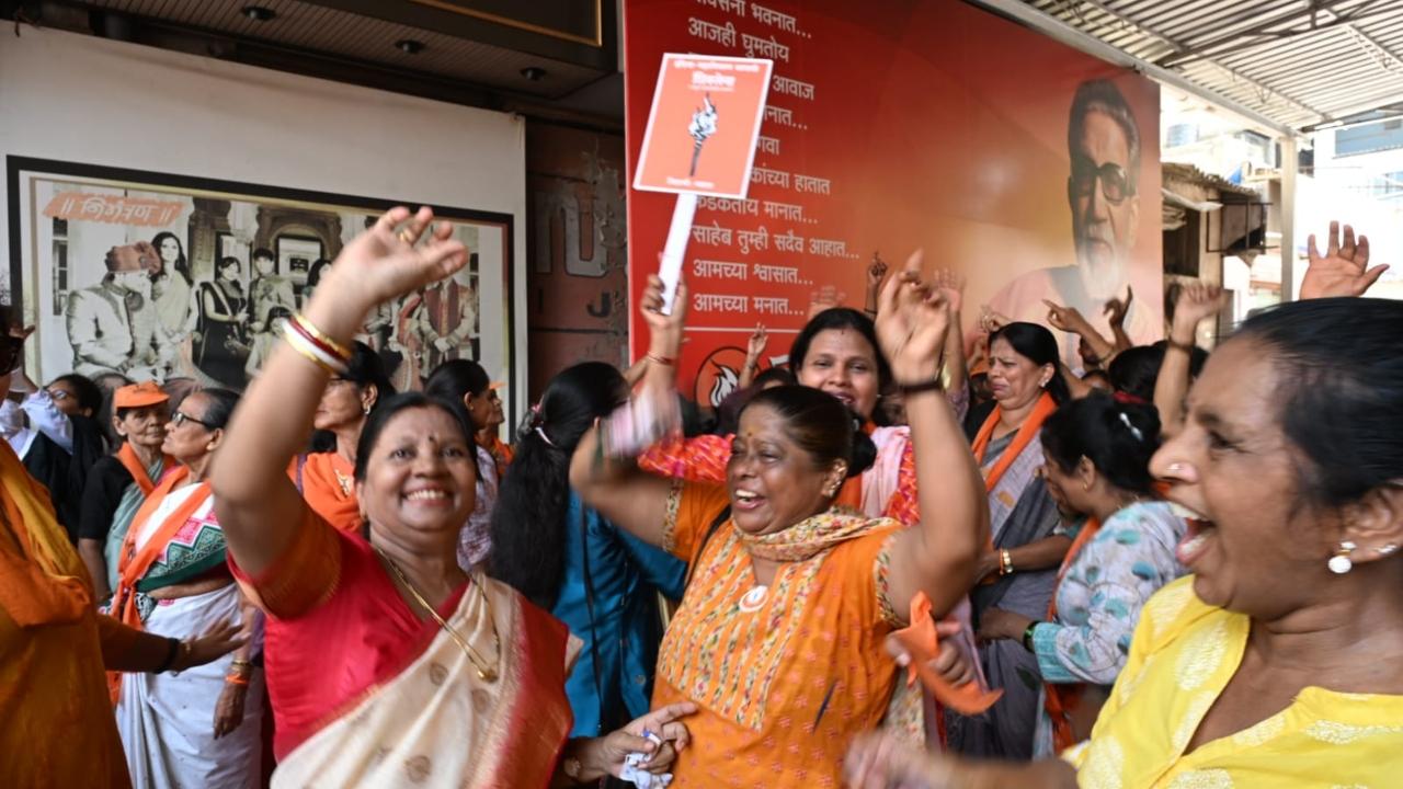 A total of 5,70,06,778 voters out of 9,29,43,890 exercised their franchise in the five phases