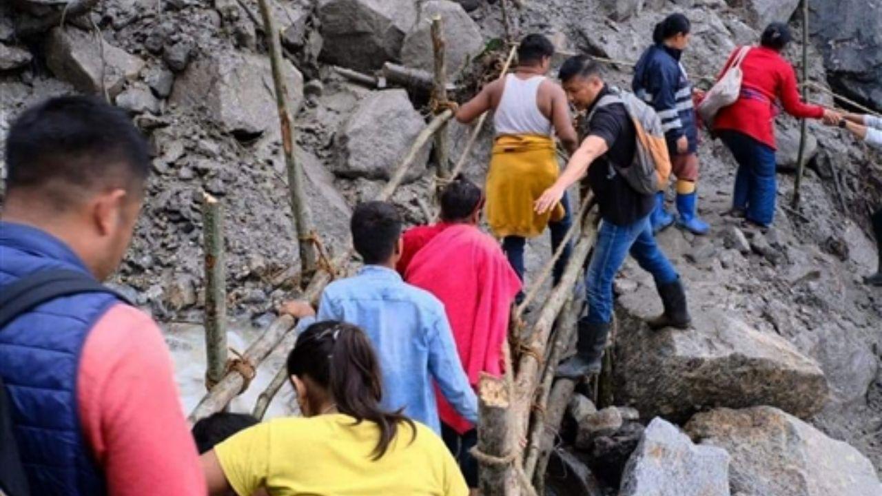 The tourists were evacuated via Chungthang and taken to Mangan town, said an official on Tuesday.