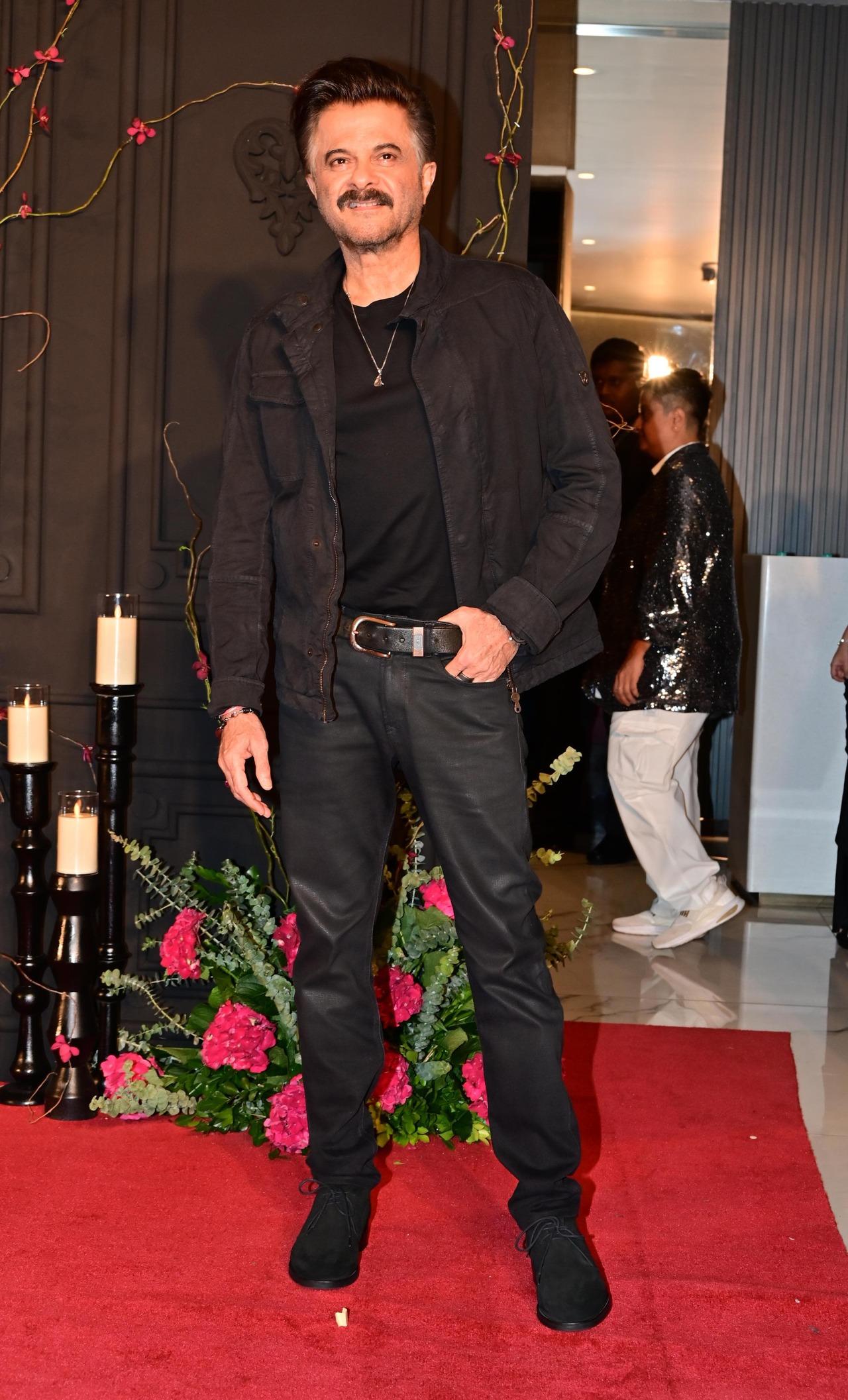 Veteran actor Anil Kapoor looked chic and stylish in an all-black ensemble. 