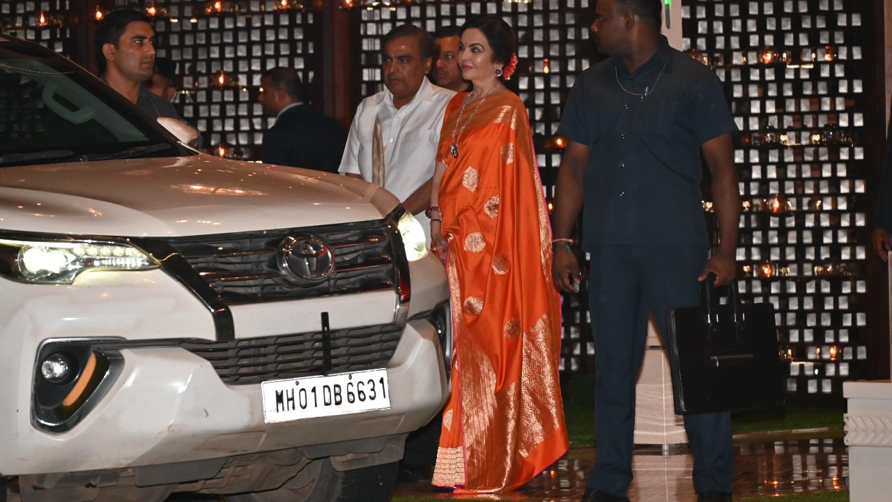 Nita and Mukesh Ambani spotted outside their resident to welcome RSS leader Mohan Bhagwat ahead of Anant and Radhika's wedding