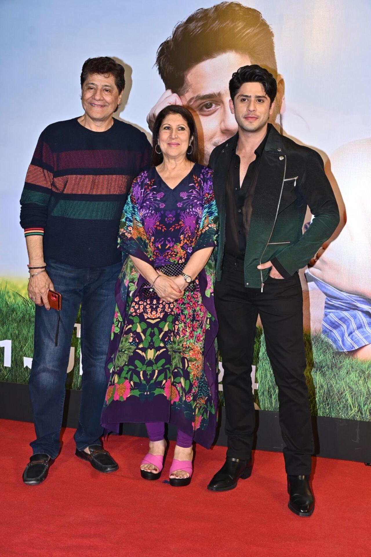 He was accompanied by his parents. His father Firoz Khan played the role of Arjun in ‘Mahabharat’. 