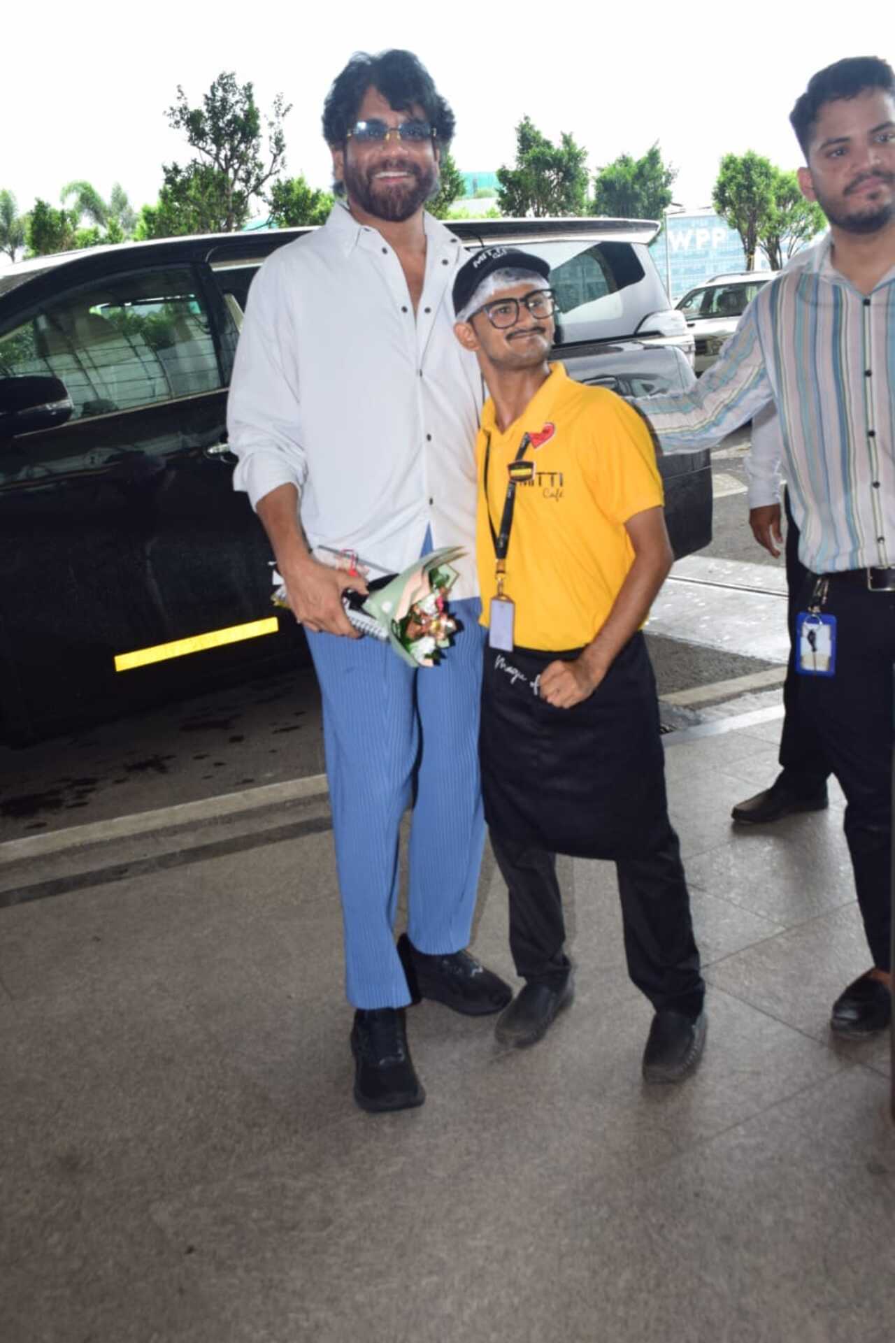 Nagarjuna met a differently abled fan who was pushed away by his bodyguards at Mumbai airport.