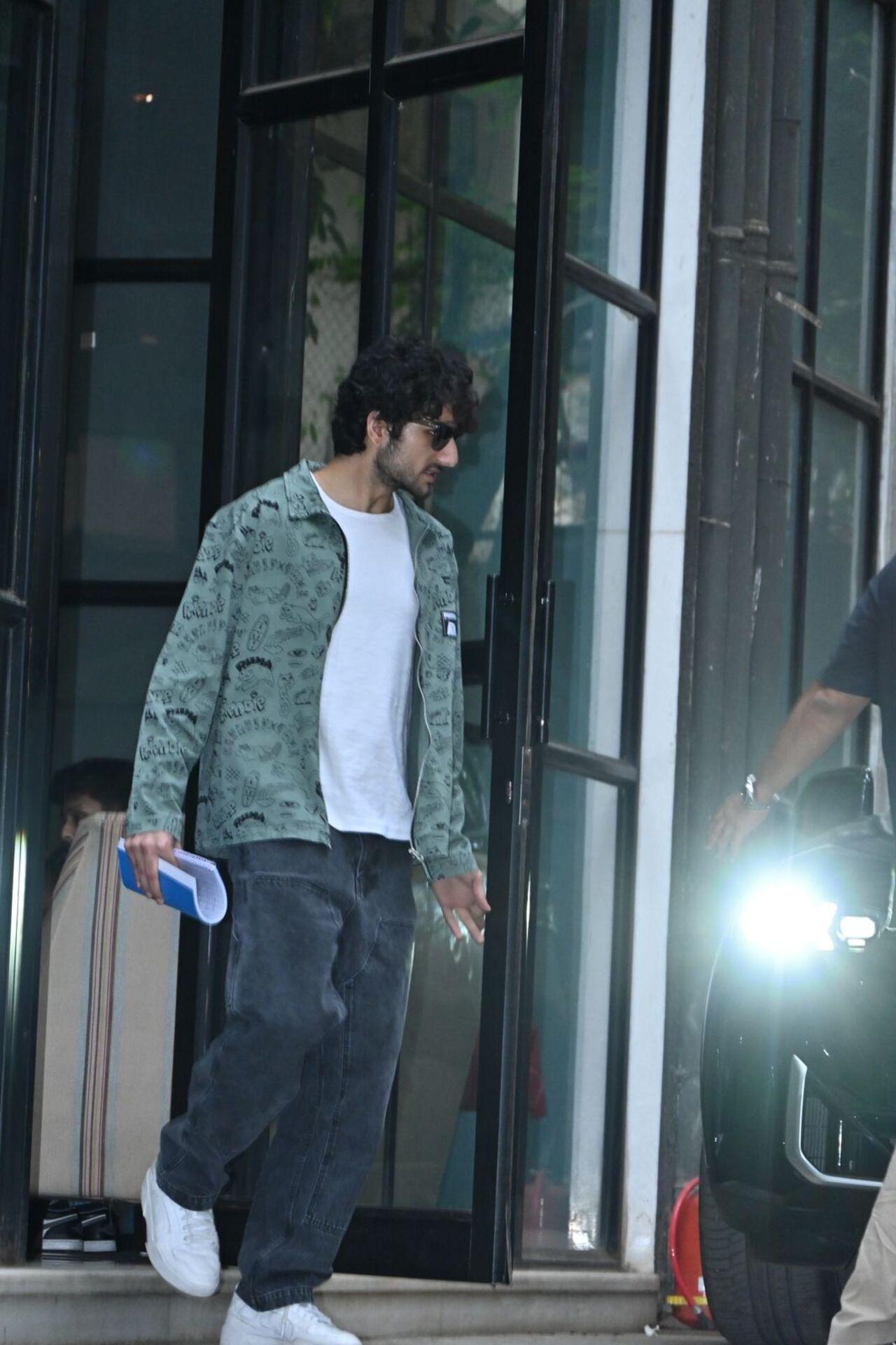 Ibrahim Ali Khan was spotted outside Maddock Films with his sister Sara