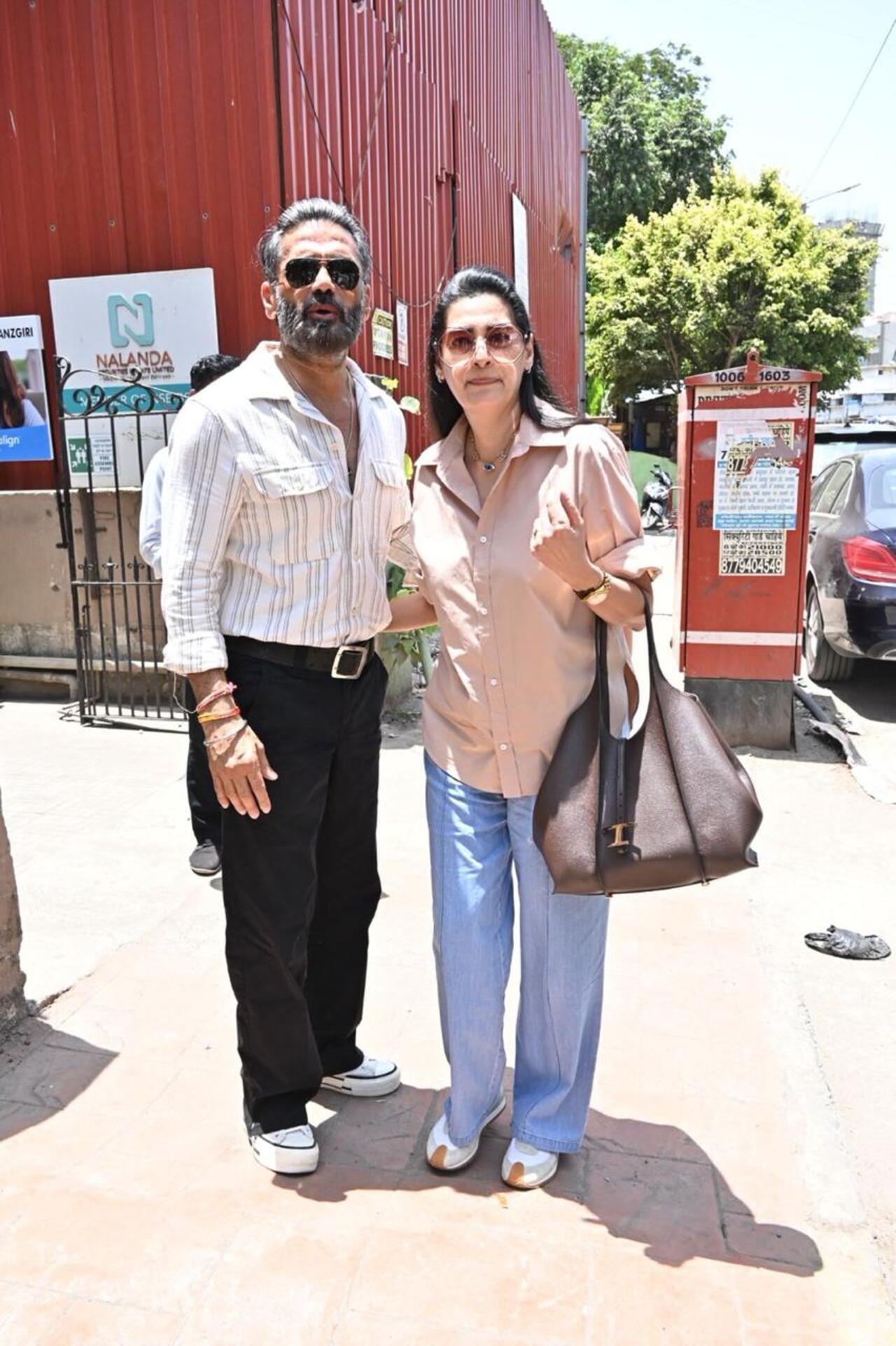 Suniel Shetty was spotted with his wife Mana outside a clinic in Bandra. 
