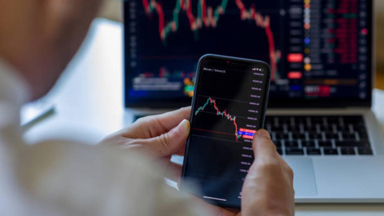 Easy investment guide for Gen Z: Top tips from finance gurus 