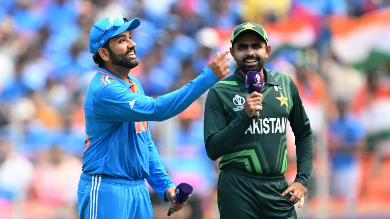 During the toss, a comedic incident unfolded featuring Indian captain Rohit Sharma. Ravi Shastri prompted Rohit to conduct the toss, unaware that the 36-year-old was instead waiting for Babar Azam to flip the coin. It was only after a brief moment that Rohit realized he had the coin tucked away in his pocket