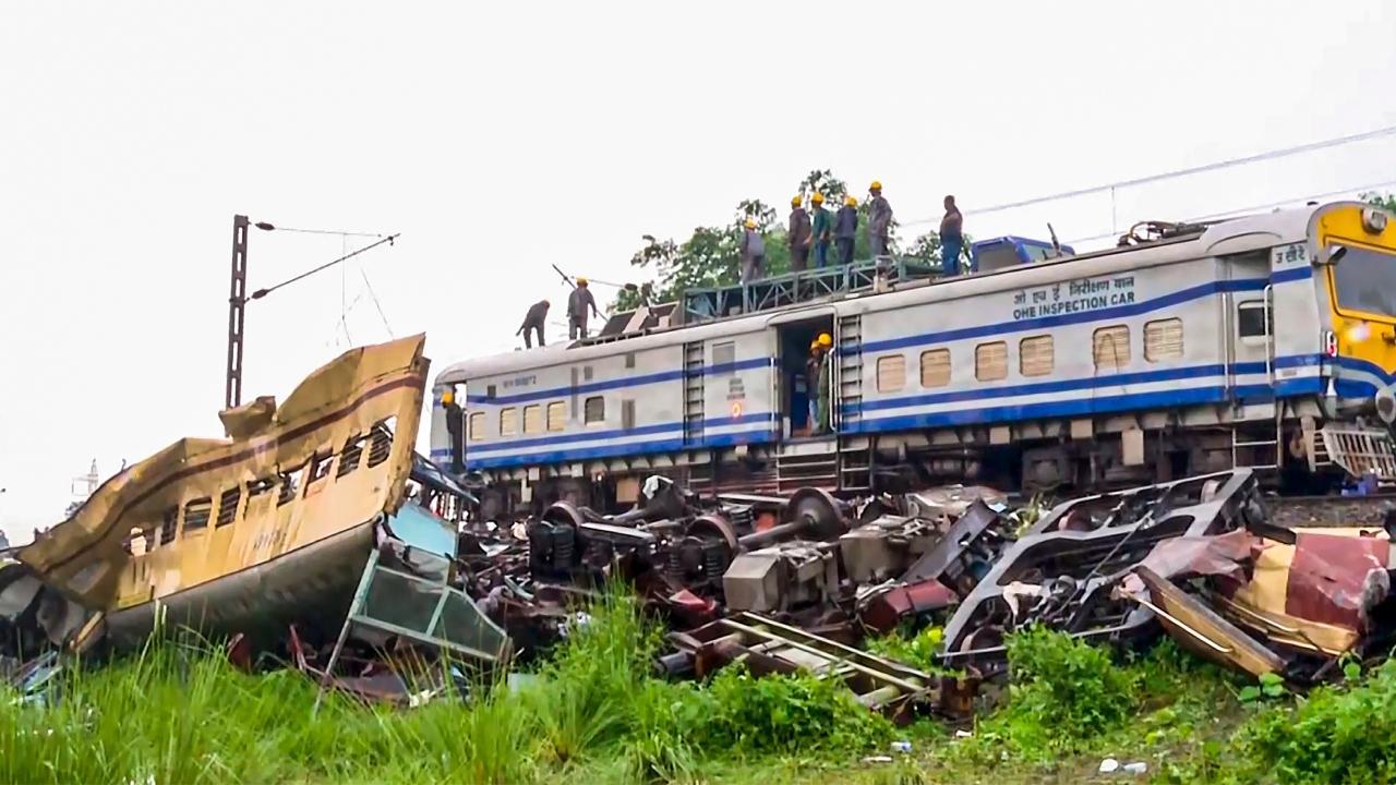 West Bengal train accident: Death toll rises to 10; two more succumb to injuries