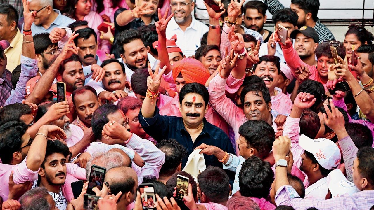 Shiv Sena (UBT) candidate Sanjay Dina Patil celebrates victory with his supporters. Pic/Shadab Khan