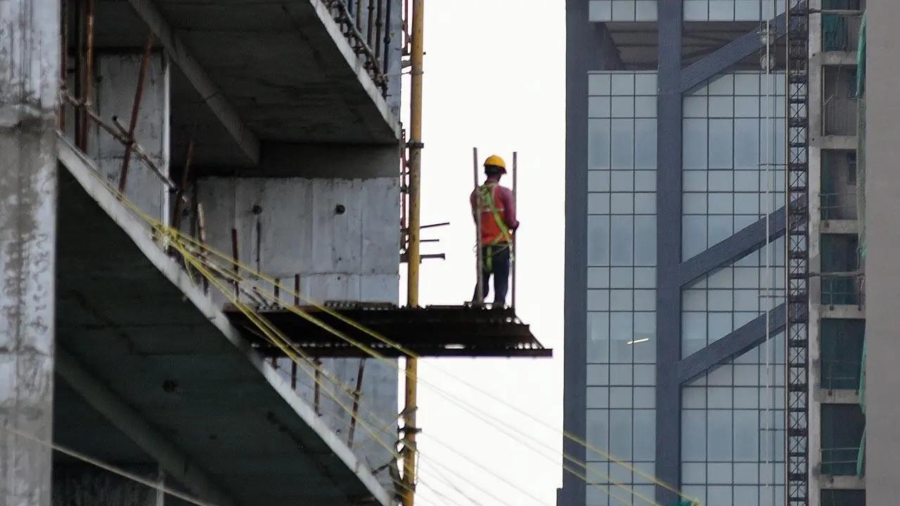 MahaRERA has come to the rescue of flat buyers who were being arm-twisted by a developer to pay more to ink the agreements for sale for the flats booked far back as 2006. According to experts, this landmark order will benefit other flat buyers who endure long delays and unfair demands for payment by the developer. MahaRERA gave this order while deciding a bunch of complaints against a developer whose project at Goregaon, West has suffered prolonged delay. Read more...