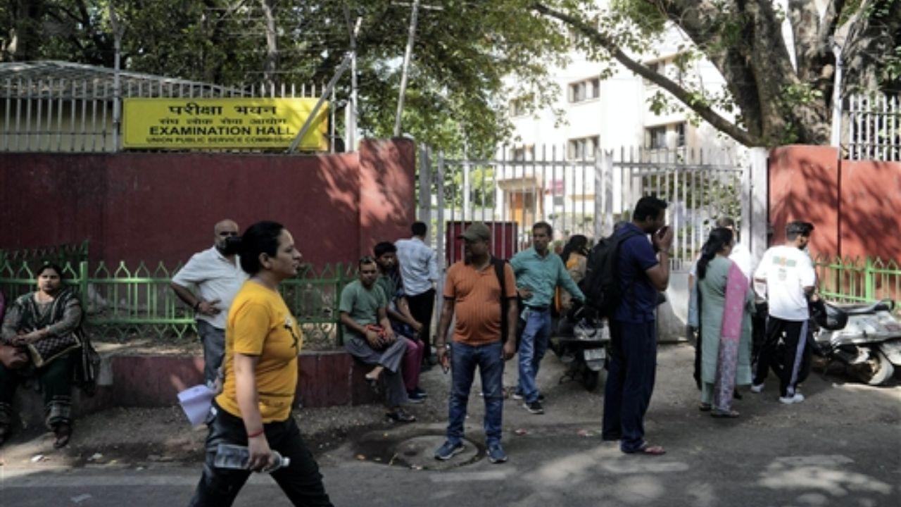 Gurdip Gambhir, an aspirant appearing in Kolkata, expressed the high hopes and expectations of all candidates. He remarked on the unpredictability of the UPSC exam, humorously referring to it as the 