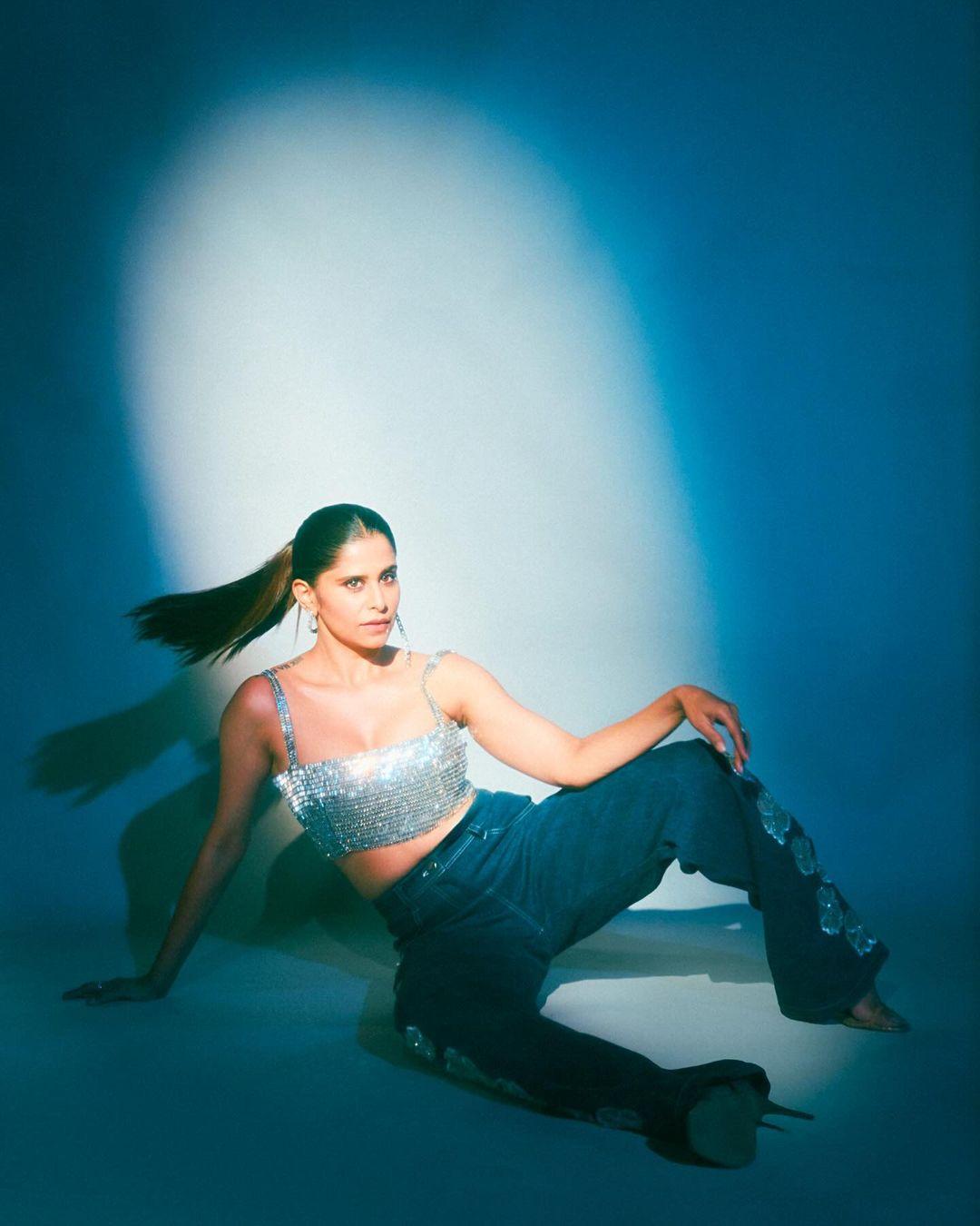 Right from Sai's wardrobe, you can take inspiration from this simple yet sassy jeans-top look