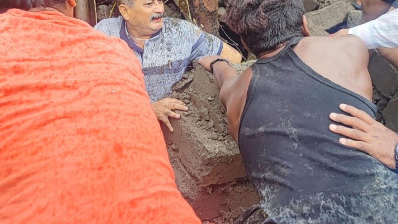 The elderly man was pulled out of the debris and shifted to a hospital, the officials said. Pics/RDMC