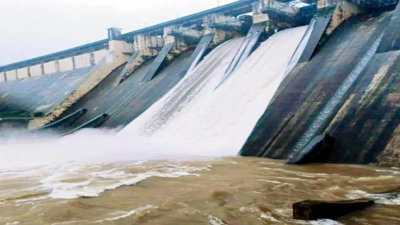 Water stock at 22 per cent in Maharashtra dams