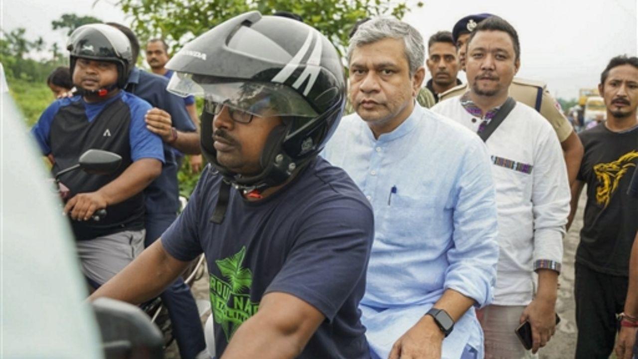 Governor CV Ananda Bose also visited the accident site and the hospital. He emphasised the importance of prioritising the treatment of victims over engaging in a blame game, calling for immediate attention to the injured.